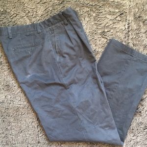 Dockers relaxed fit men’s navy khaki pants 33*32